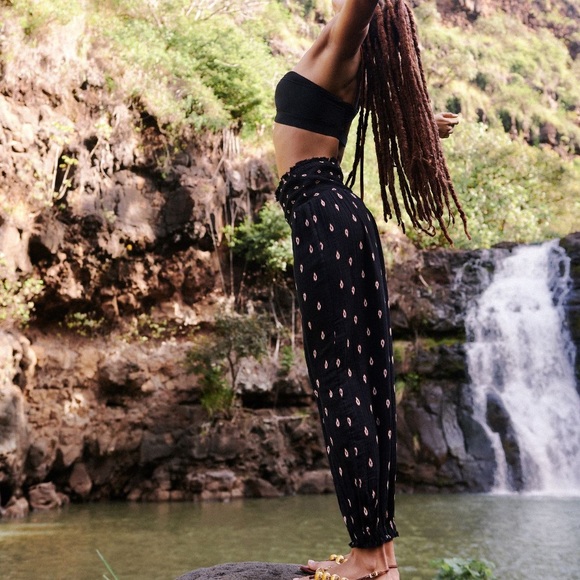 Anthropologie Pants - By Anthropologie Smocked Gauze Pants